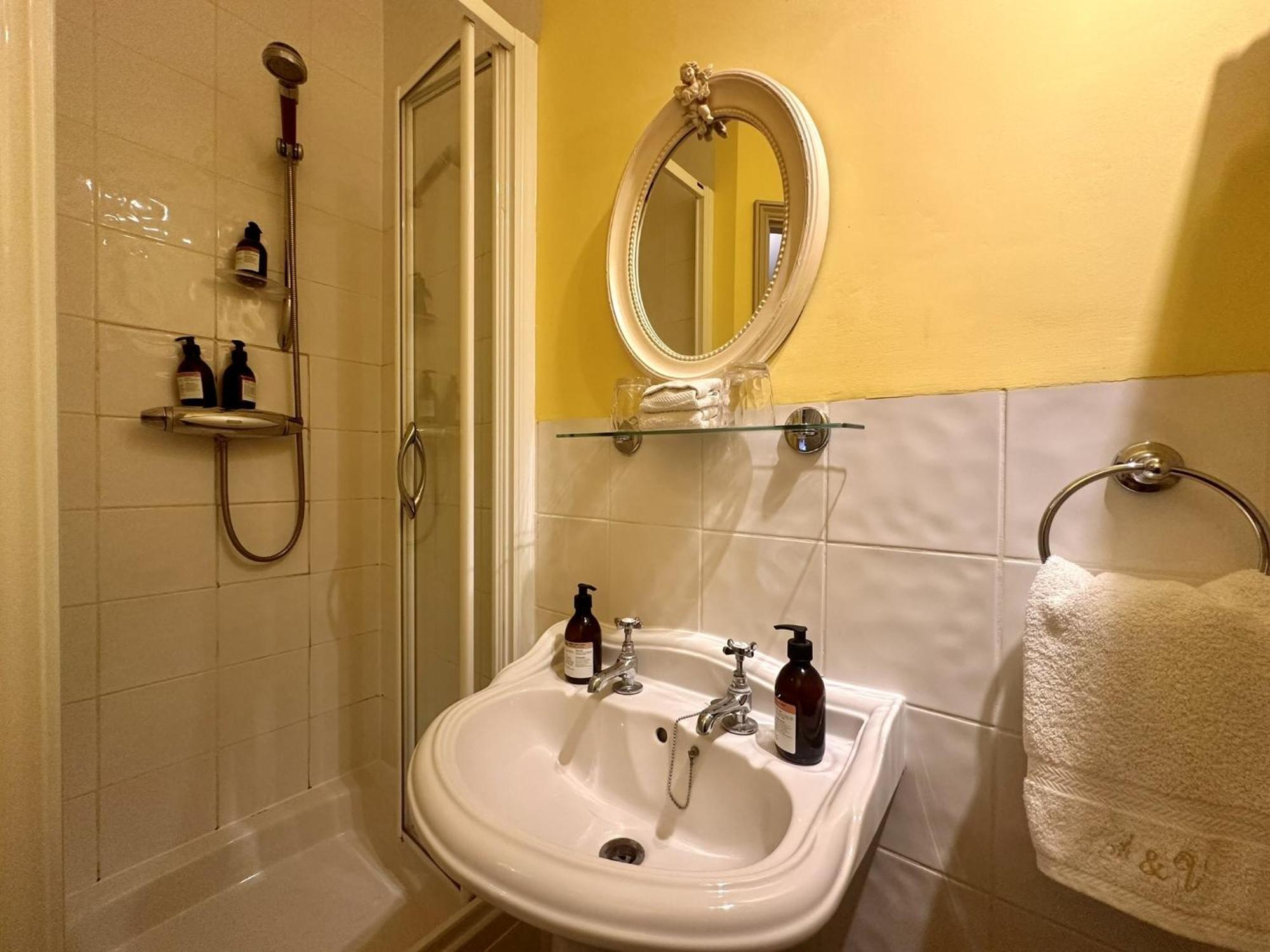 Albert & Victoria Guest House Истбурн Номер фото