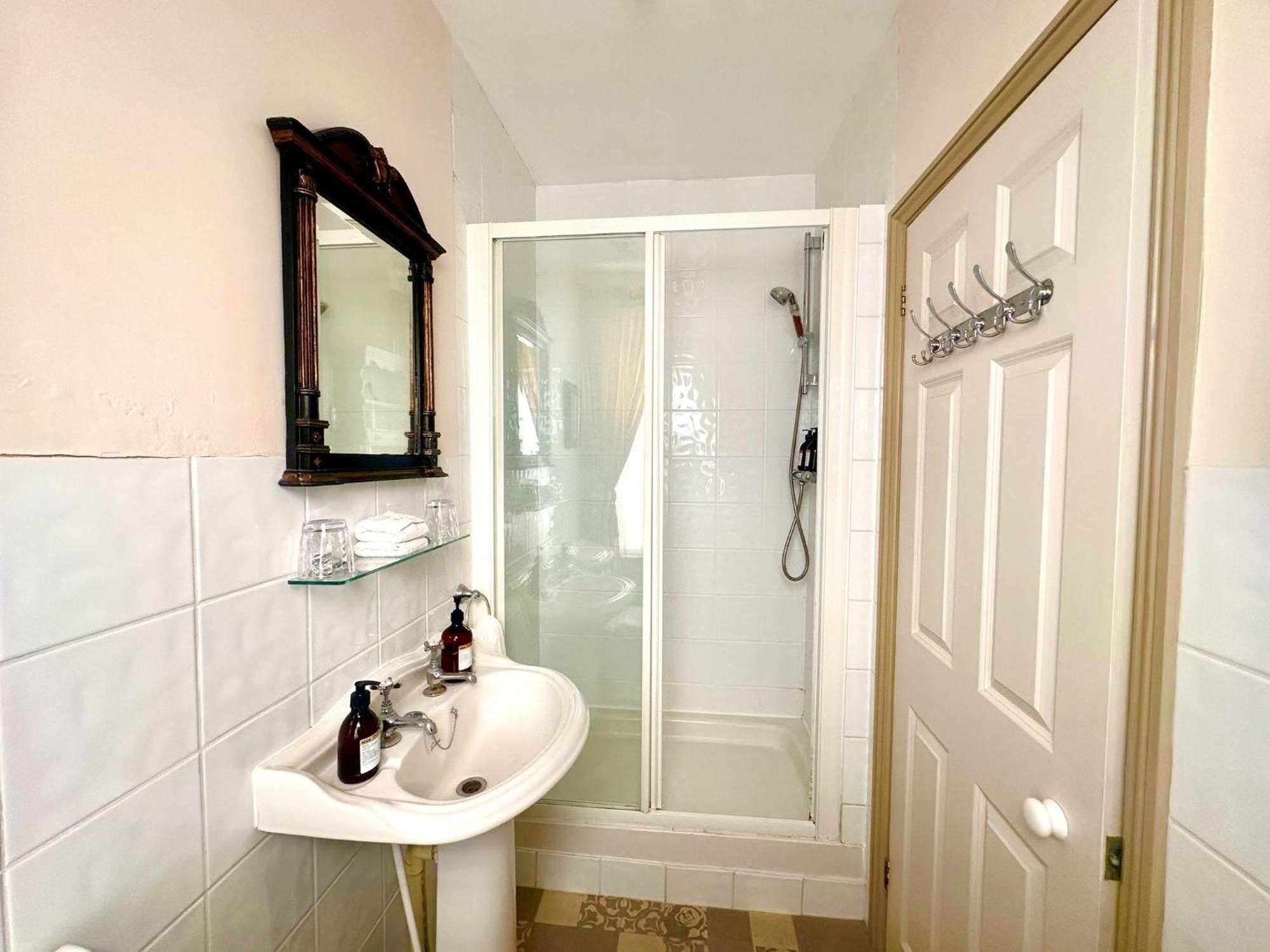 Albert & Victoria Guest House Истбурн Номер фото