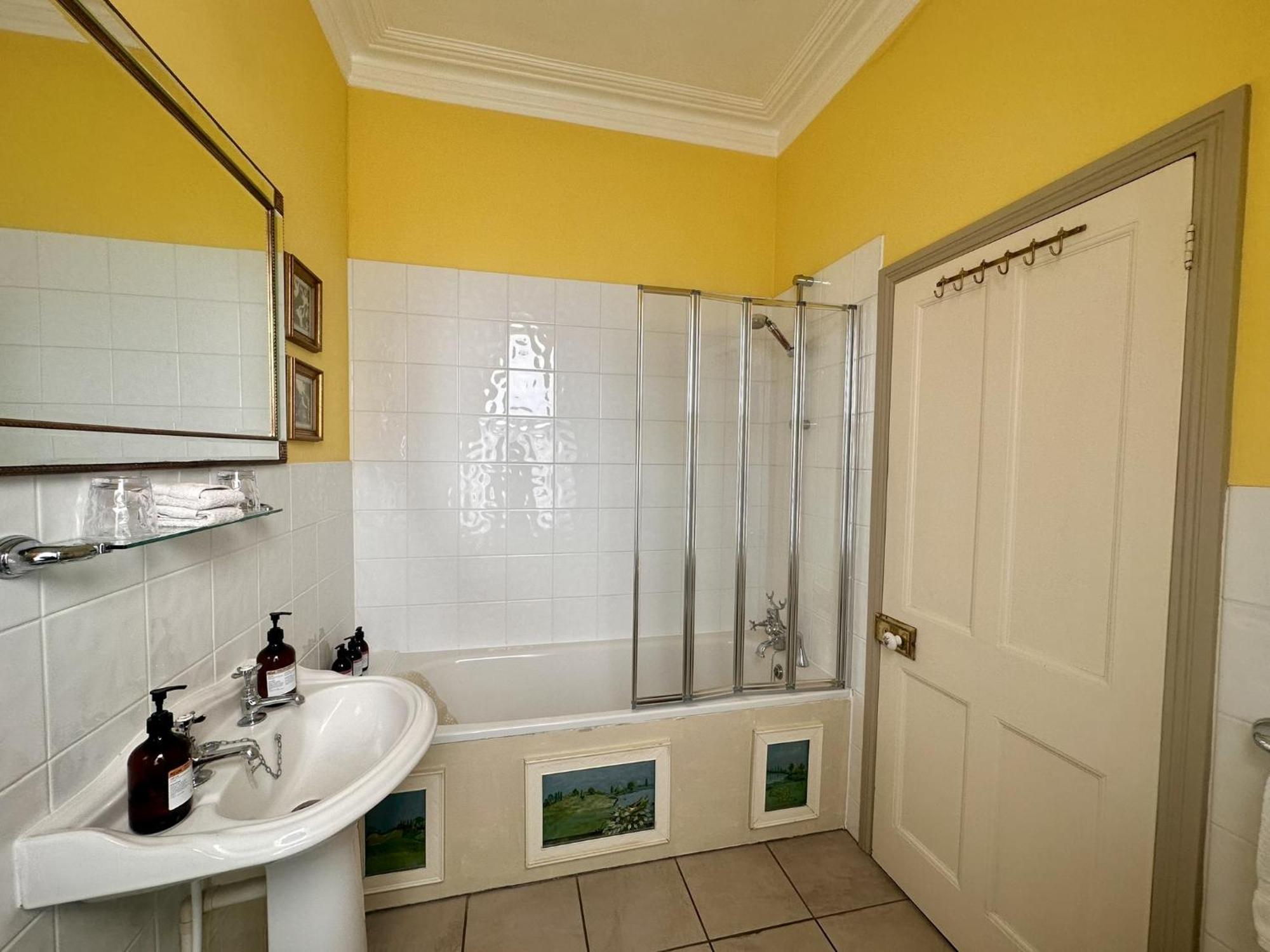 Albert & Victoria Guest House Истбурн Номер фото