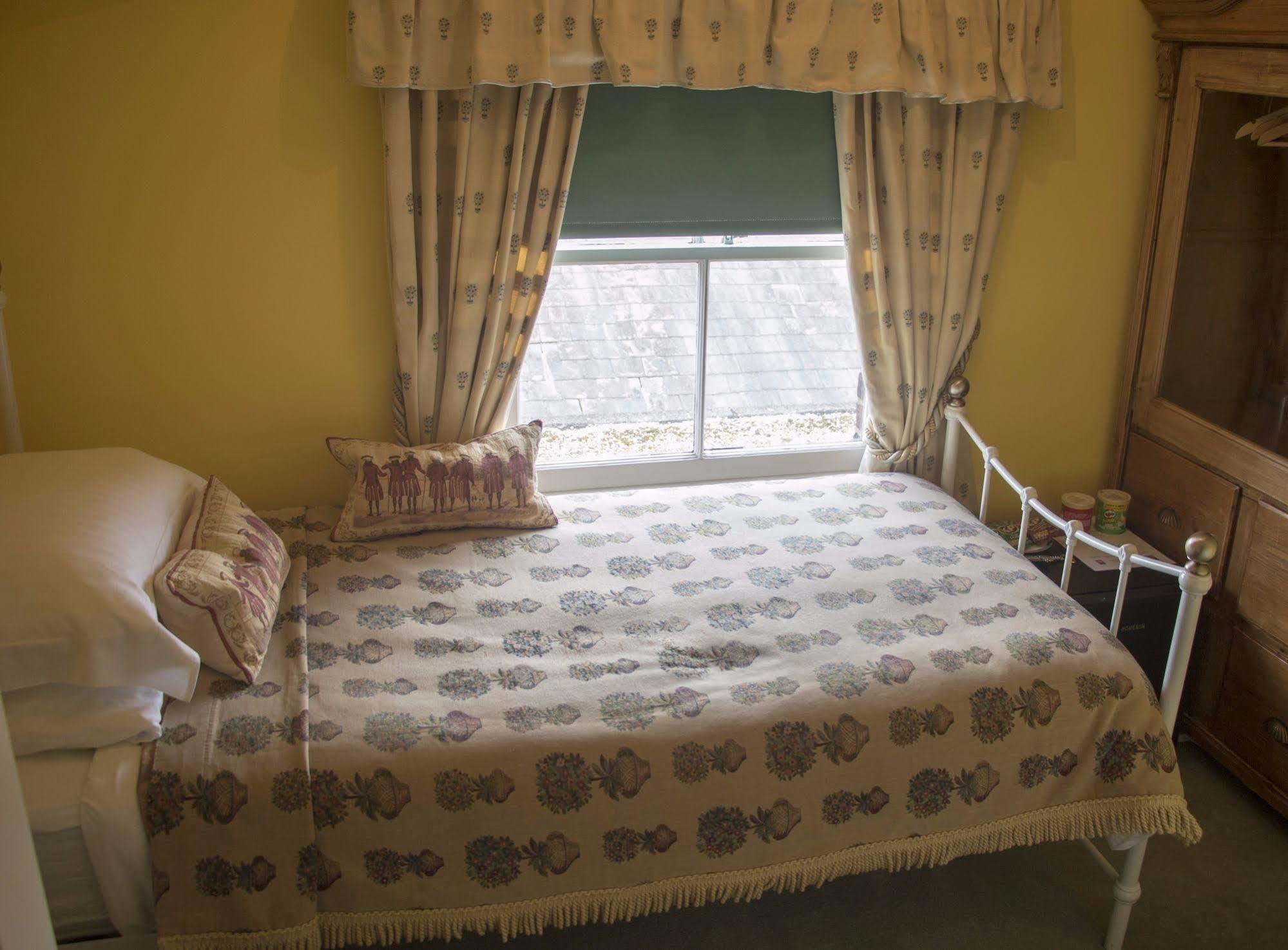Albert & Victoria Guest House Истбурн Экстерьер фото