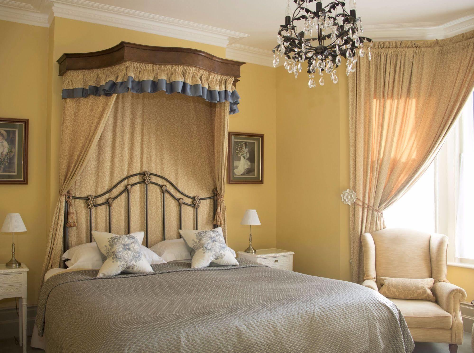 Albert & Victoria Guest House Истбурн Экстерьер фото